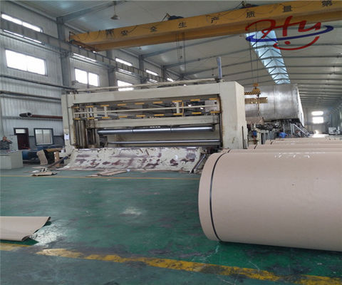 خط إنتاج ماكينات تصنيع ورق الكرافت 1092mm 10T / D