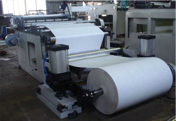 آلة تصنيع لفات مناديل ورقية مناديل صغيرة الحجم جديدة في الصين