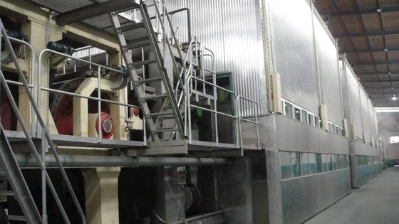 ماكينة صناعة ورق الكرافت لب الخشب 10 طن في اليوم لمطحنة الورق 600 متر / دقيقة
