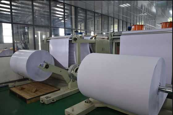 آلة تصنيع لفة الورق الكبيرة 40g / M2 A4 2400mm