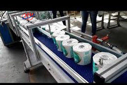 آلة تصنيع ورق المرحاض الآلية عالية السرعة صناعية لقطع لفة
