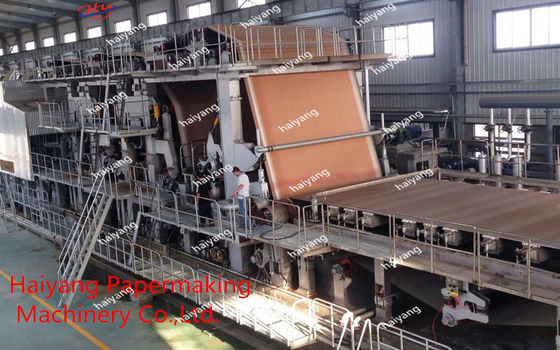 آلة تصنيع الورق المموج آلة تصنيع الورق ذات الطبقة المزدوجة 4400 مم 200 طن